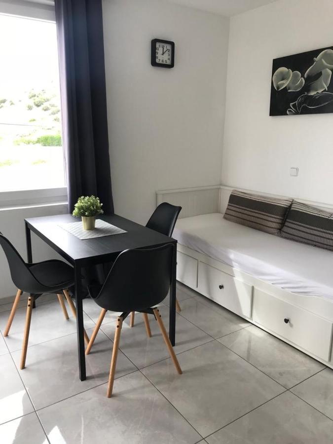 Nelany Apartment Zubovici Luaran gambar