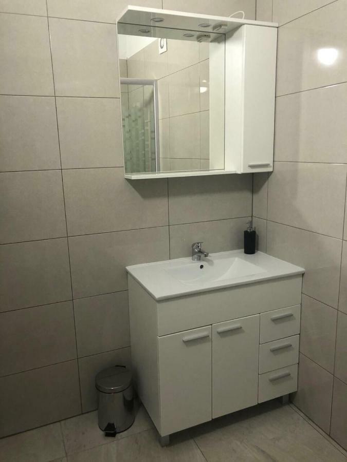 Nelany Apartment Zubovici Luaran gambar