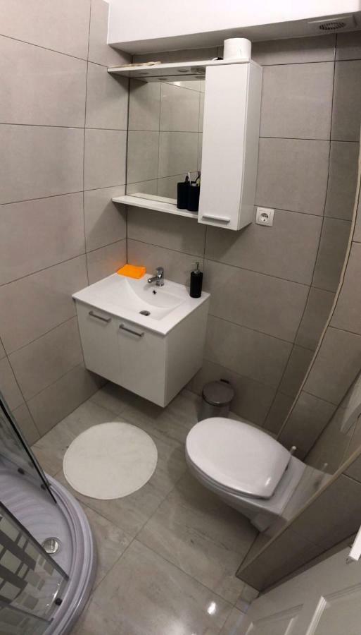 Nelany Apartment Zubovici Luaran gambar