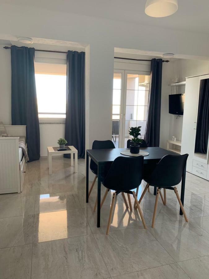 Nelany Apartment Zubovici Luaran gambar