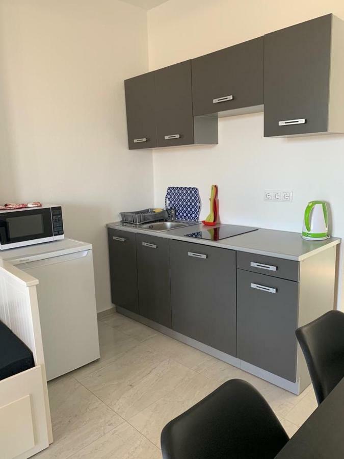Nelany Apartment Zubovici Luaran gambar