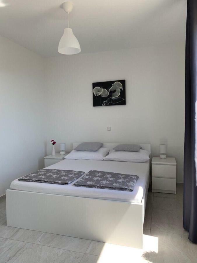 Nelany Apartment Zubovici Luaran gambar