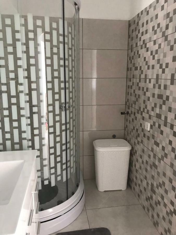 Nelany Apartment Zubovici Luaran gambar